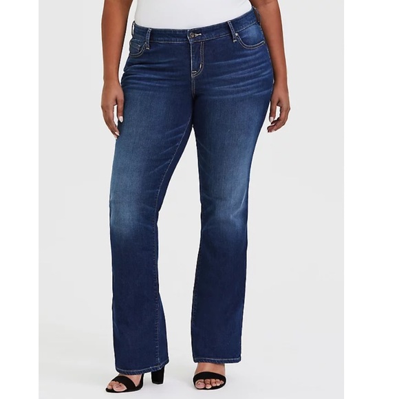 TORRID RELAXED BOOT JEAN - VINTAGE STRETCH DARK WASH 26